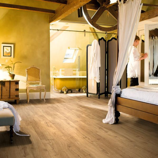 Piso laminado Quick-Step Impressive - Carvalho clássico natural - 1,83m² por caixa