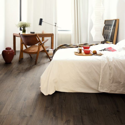 Piso laminado Quick-Step Impressive - Carvalho marrom clássico - 1,83m² por caixa