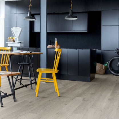 Piso laminado Quick-Step Impressive - Carvalho cinza suave - 1,83m² por caixa